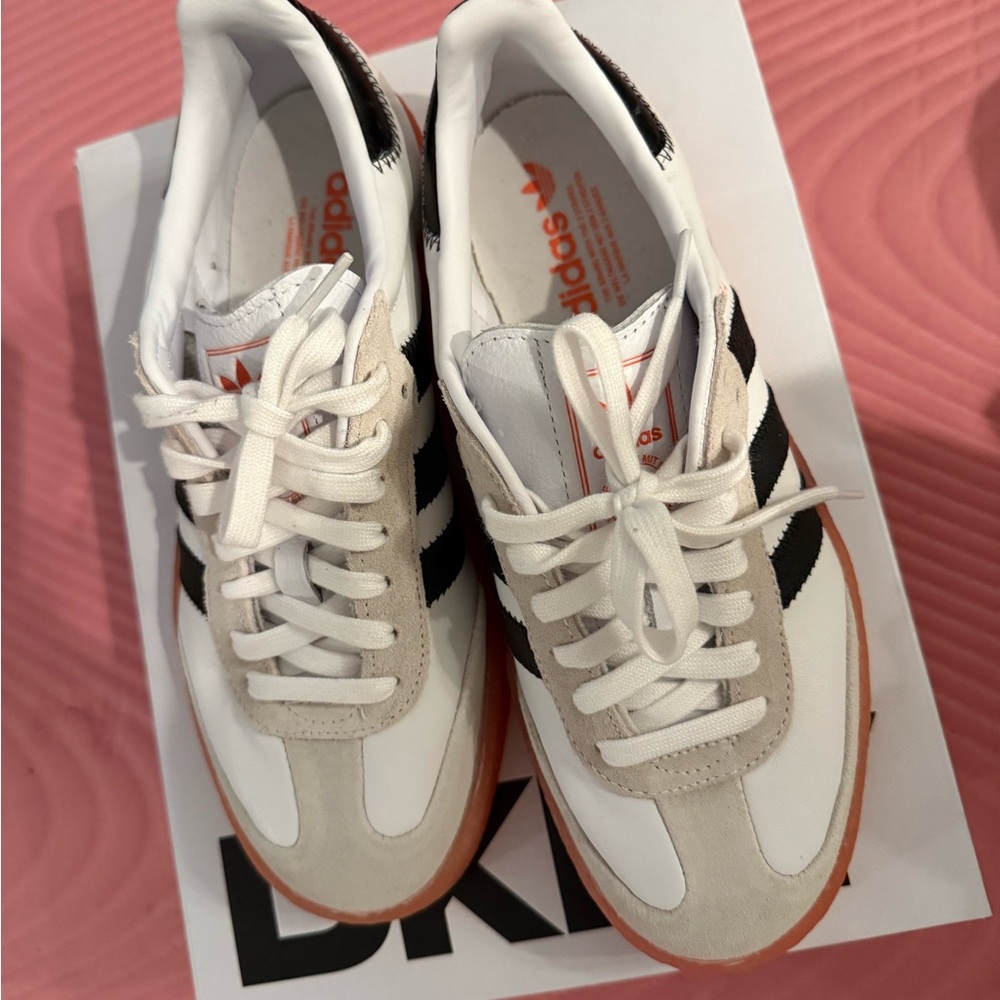 NEW SAMBA Adidas White and Black Sneakers